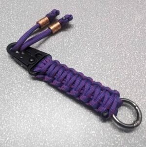 Paracord Keeper with 2 Zipper Pulls